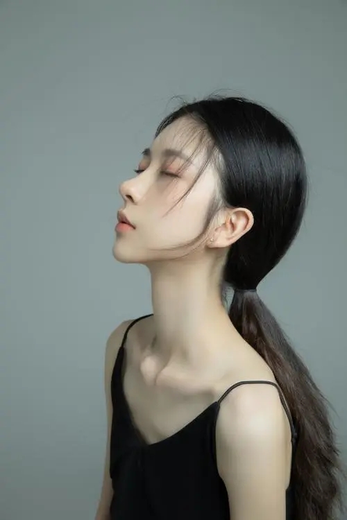 无人区卡一卡二卡老狼在线免费下载 