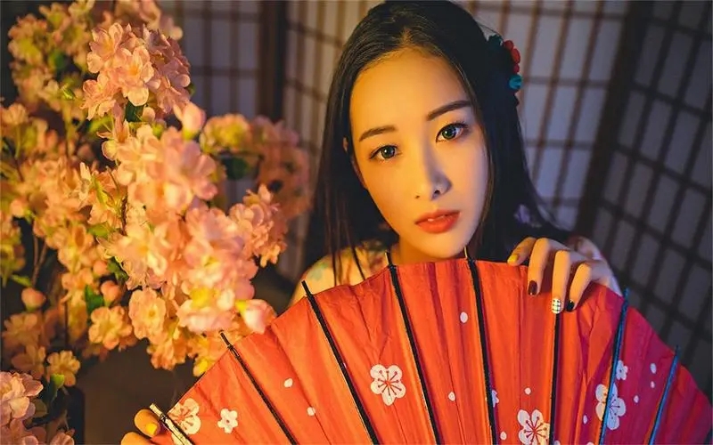 妖精的尾巴百年任务具体是什么